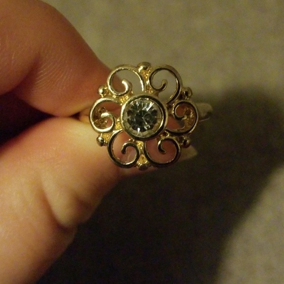 Gold ring - Picture 3 of 4